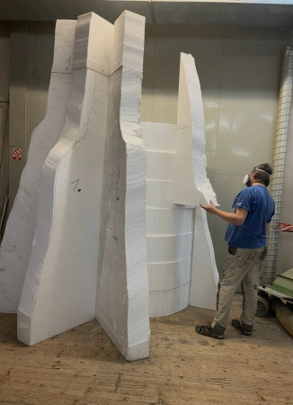 Anthropos : Tisíc tváří Amazonie, maketa typického amazonského stromu Ceiba